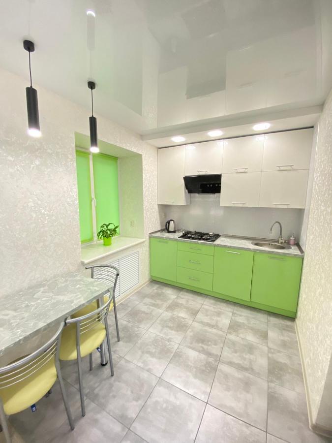 צ'רניהיב Suite Mira Avenue Center Двухкомнатная Квартира В Центре Возле Тц Цум מראה חיצוני תמונה